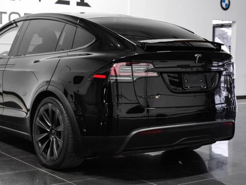 Used 2022 Tesla Model X Plaid image 16