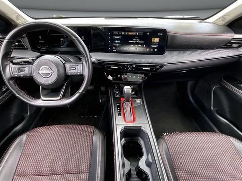 Certified 2025 Nissan Kicks SR AWD/4WD image 7