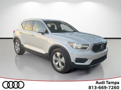 Used 2022 Volvo XC40 T5 Momentum