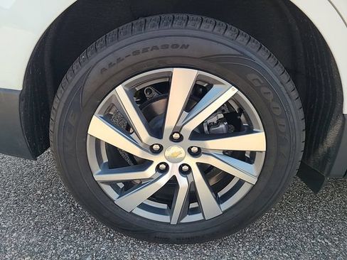 Used 2023 Chevrolet Equinox Premier AWD/4WD image 31