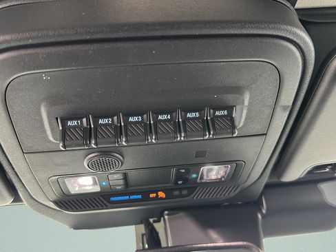 Used 2025 Ford Bronco Badlands AWD/4WD image 21