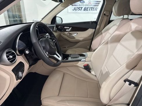 Used 2022 Mercedes-Benz GLC 300 w/ Premium Package Lite image 20