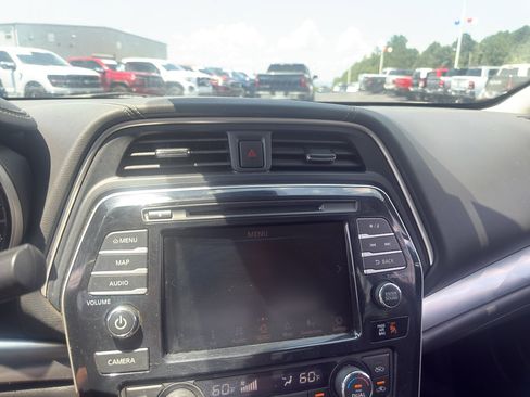 Used 2020 Nissan Maxima 3.5 SV w/ Floor Mat Group FWD image 14