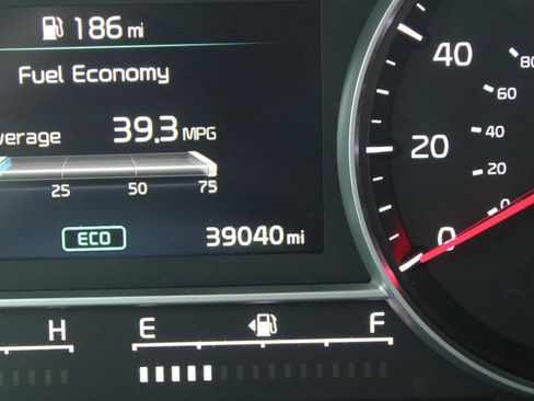 Certified 2023 Kia Sorento EX image 33