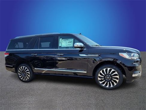New 2024 Lincoln Navigator L Black Label image 3