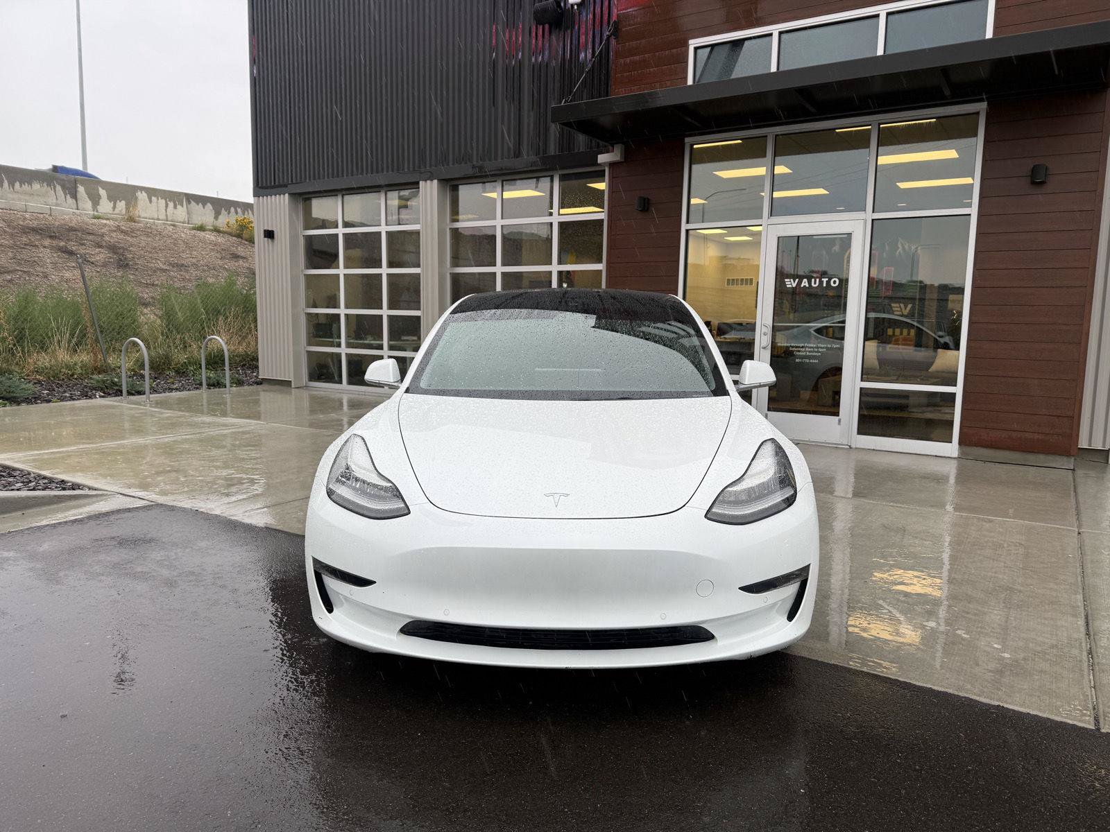 Used 2018 Tesla Model 3 Long Range RWD image 3