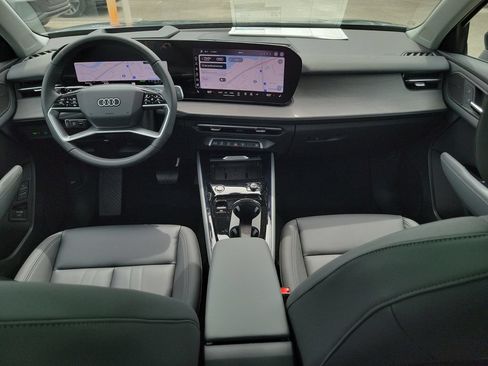 New 2026 Audi Q3 quattro 2.0T AWD/4WD image 23