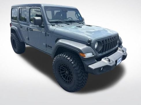 Used 2024 Jeep Wrangler Unlimited Sport AWD/4WD image 7