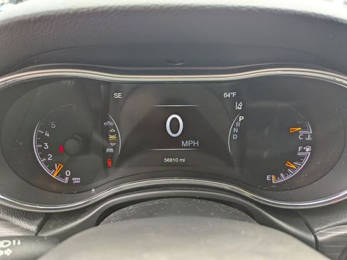 Certified 2022 Jeep Grand Cherokee Limited w/ Tech Group image 15