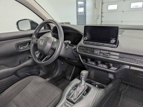 Certified 2023 Honda HR-V LX image 39