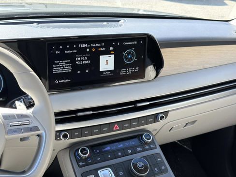 Used 2024 Hyundai Palisade Limited FWD image 10
