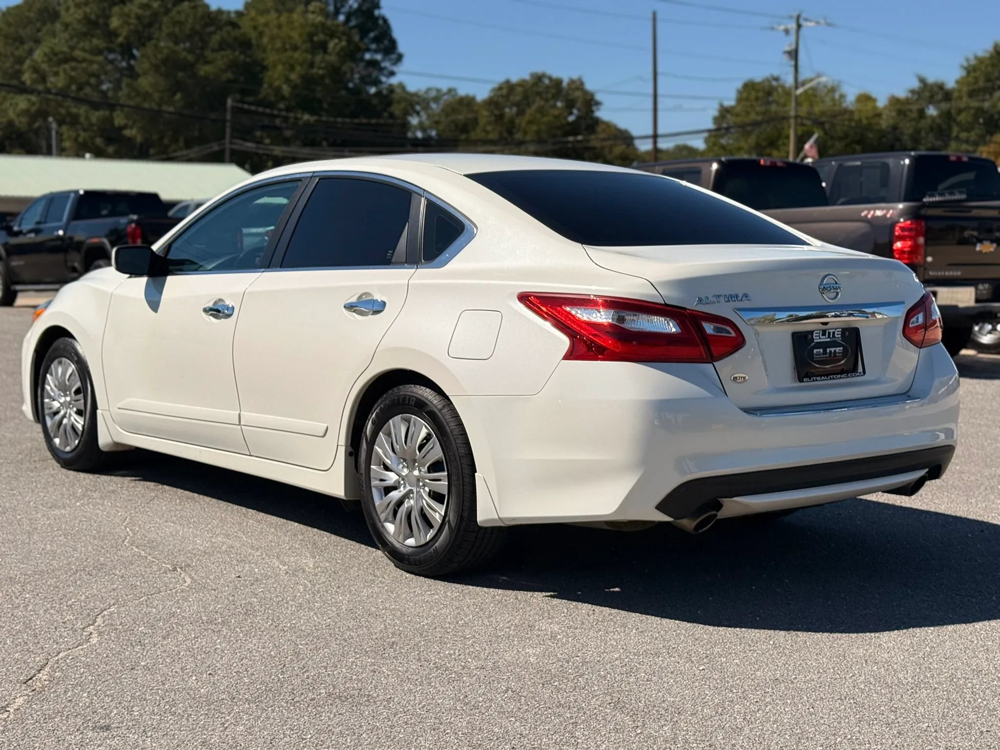 Used 2017 Nissan Altima 2.5 S w/ Power Driver Seat Package FWD image 7