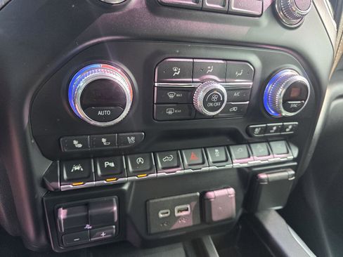 Used 2019 GMC Sierra 1500 Denali w/ Denali Ultimate Package image 18