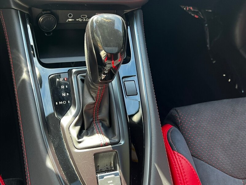 Used 2025 Subaru WRX Limited AWD/4WD image 32
