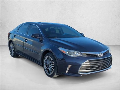 Used 2016 Toyota Avalon Limited FWD image 4
