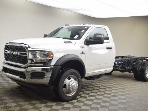 New 2024 RAM 5500 Tradesman image 14