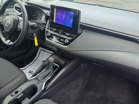 Used 2023 Toyota Corolla LE image 14