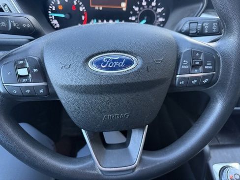 Used 2020 Ford Escape SE image 11