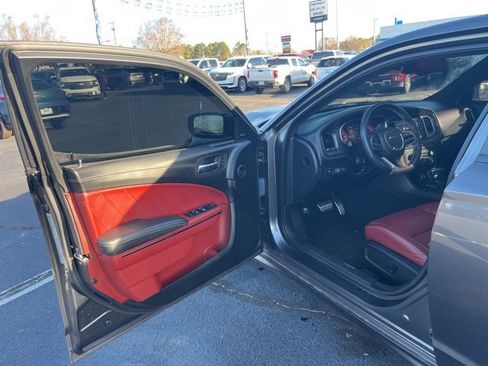 Used 2022 Dodge Charger SRT Hellcat w/ Harman/Kardon Audio Group image 4