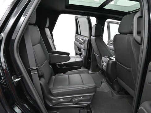 Used 2024 GMC Yukon Denali AWD/4WD image 37