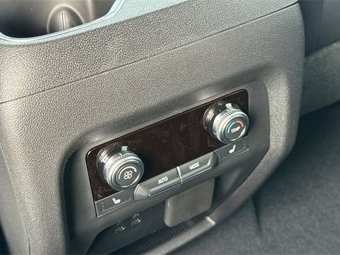 New 2026 GMC Acadia Elevation image 14