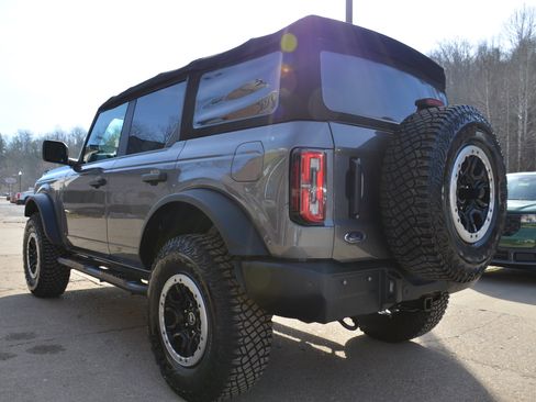 Used 2022 Ford Bronco Big Bend w/ Sasquatch Package image 4