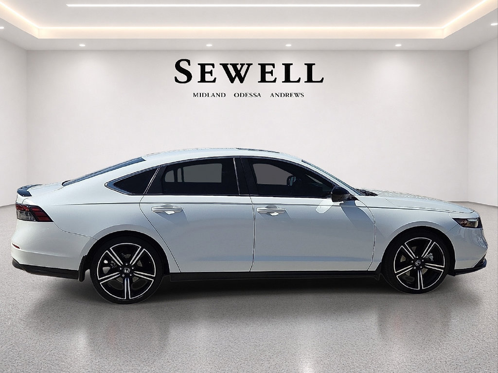 Used 2024 Honda Accord Sport image 5