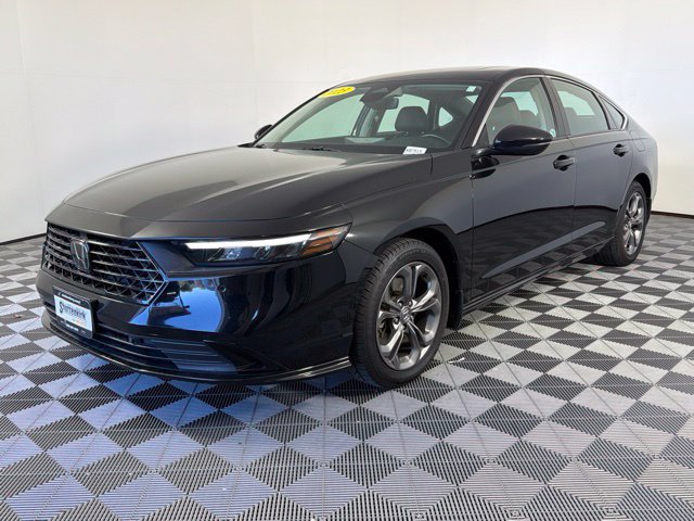 Used 2023 Honda Accord EX-L image 2