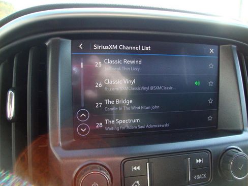 Used 2021 Chevrolet Colorado LT w/ Fleet Safety Package image 7