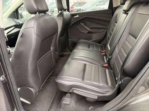 Used 2019 Ford Escape Titanium AWD/4WD image 12