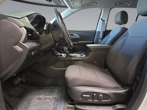 Used 2021 Chevrolet Traverse LT w/ LPO, Floor Liner Package AWD/4WD image 19