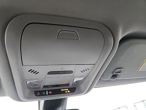 Certified 2021 Chevrolet Blazer LT AWD/4WD image 18