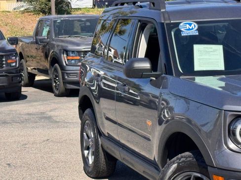 Used 2022 Ford Bronco Sport Badlands image 5