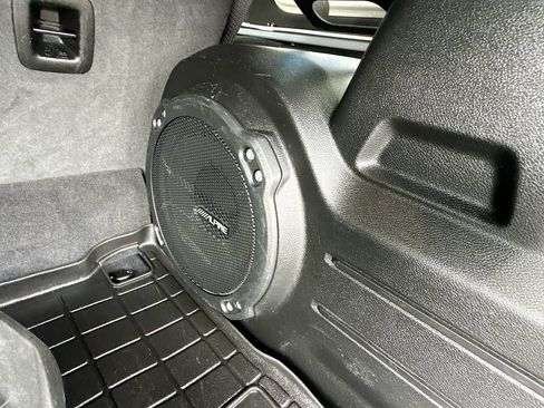 Used 2021 Jeep Wrangler Unlimited Rubicon 4xe w/ Cold Weather Group AWD/4WD image 31