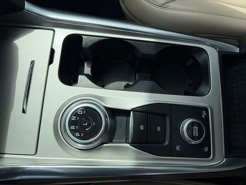 Used 2024 Ford Explorer XLT w/ Equipment Group 202A image 23