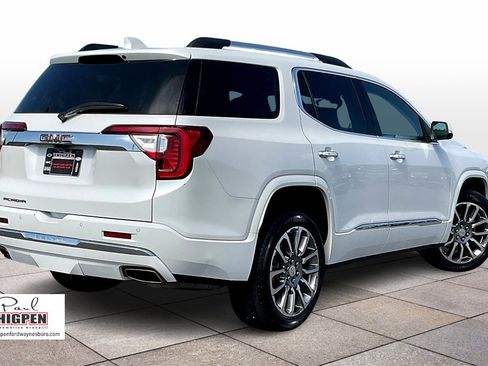Used 2023 GMC Acadia Denali w/ Denali Ultimate Package image 13