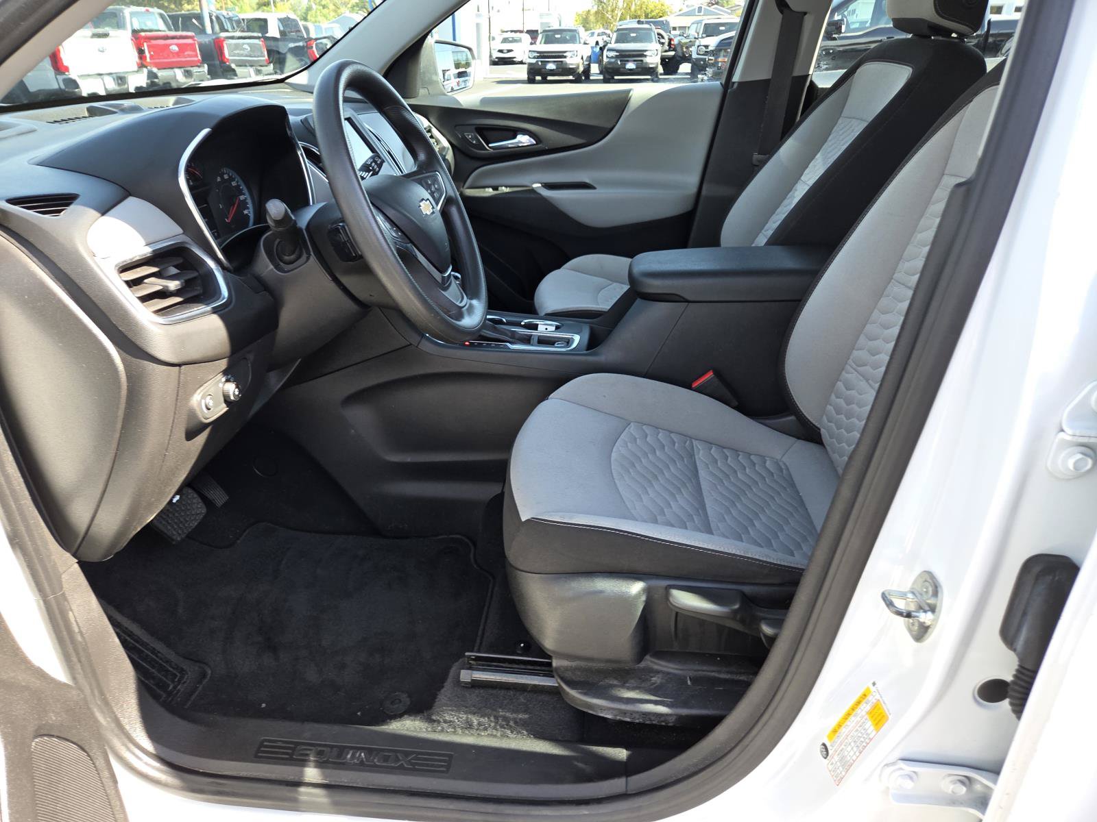 Used 2021 Chevrolet Equinox LS AWD/4WD image 10
