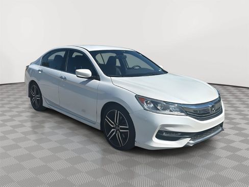 Used 2017 Honda Accord Sport Special Edition image 4