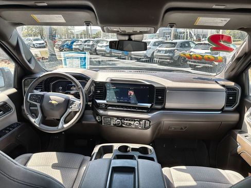 Used 2023 Chevrolet Silverado 1500 LT image 10