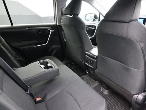 Certified 2023 Toyota RAV4 LE AWD/4WD image 17