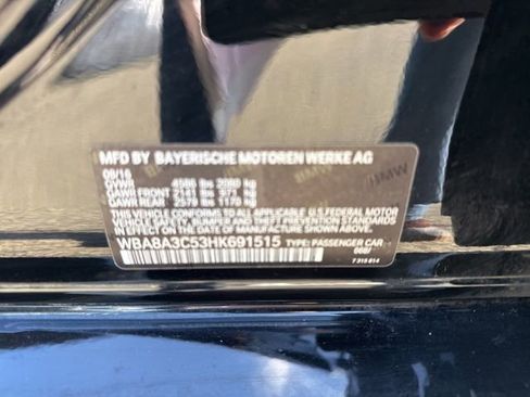 Used 2017 BMW 320i xDrive Sedan image 29