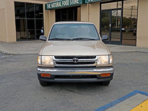 Used 2000 Toyota Tacoma 2WD Xtracab V6 image 12