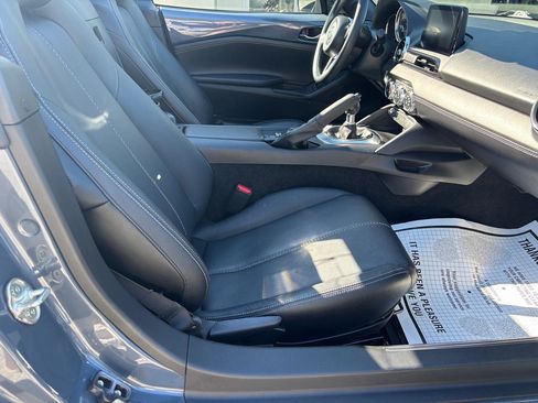 Used 2021 MAZDA MX-5 Miata RF Grand Touring image 9
