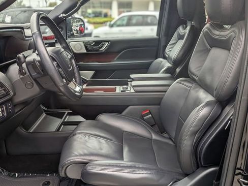 Used 2023 Lincoln Navigator L Reserve AWD/4WD image 14