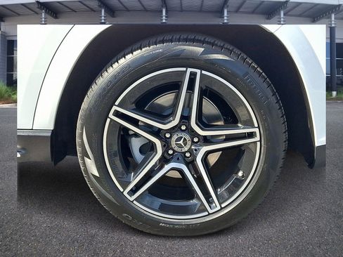 Certified 2025 Mercedes-Benz GLS 450 4MATIC image 7