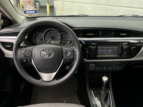 Used 2016 Toyota Corolla LE image 12