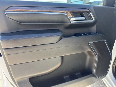 Used 2024 Chevrolet Silverado 2500 LT image 27