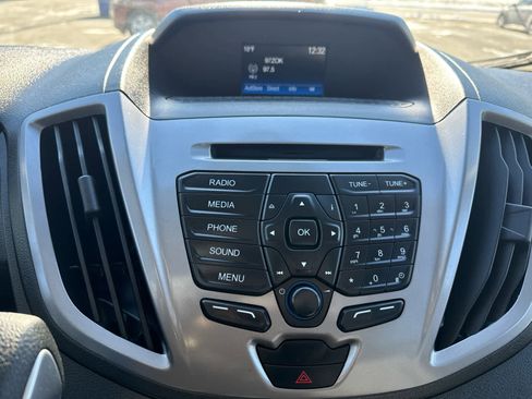 Used 2019 Ford Transit 150 XLT image 19