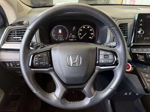 Used 2025 Honda Odyssey Touring image 12
