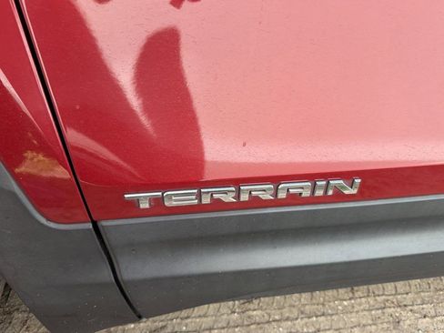 Used 2019 GMC Terrain SLE w/ Driver Convenience Package FWD image 7